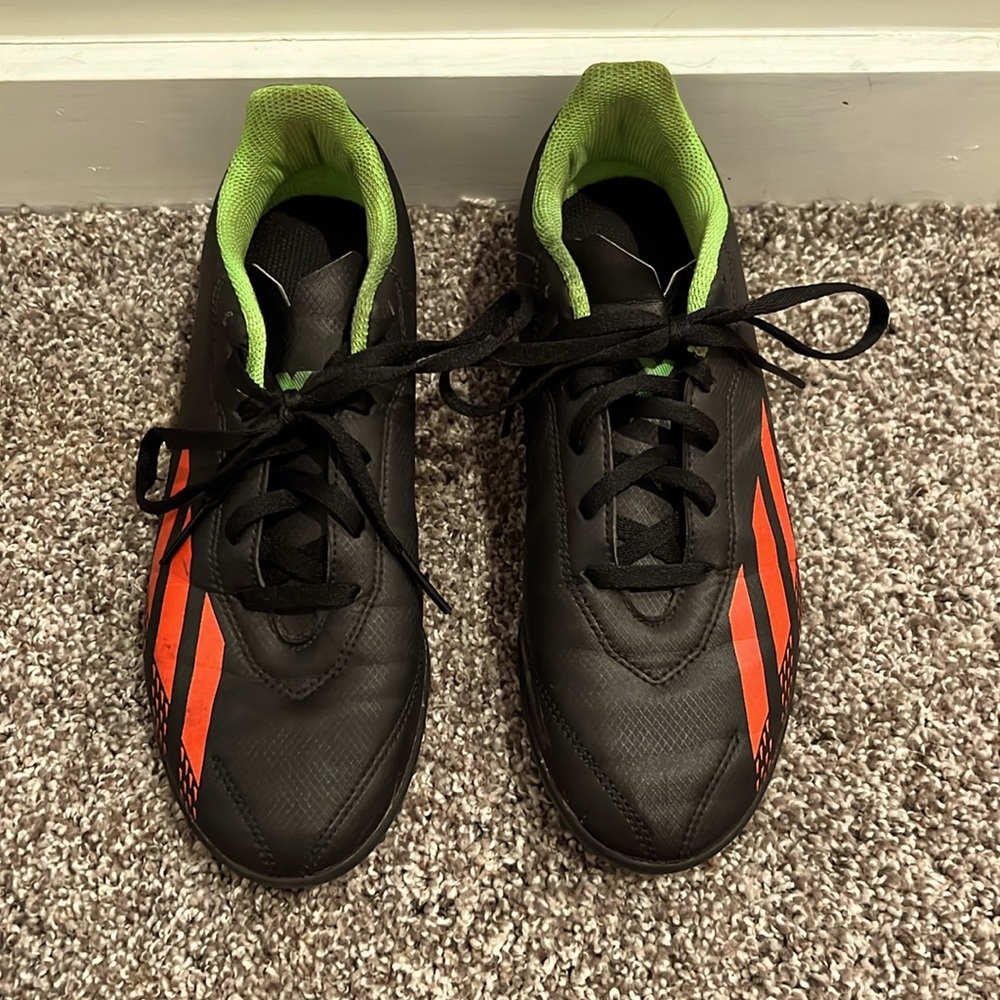 Adidas indoor turf soccer women size 5